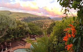 Acra-Retreat Mountain View Lodge